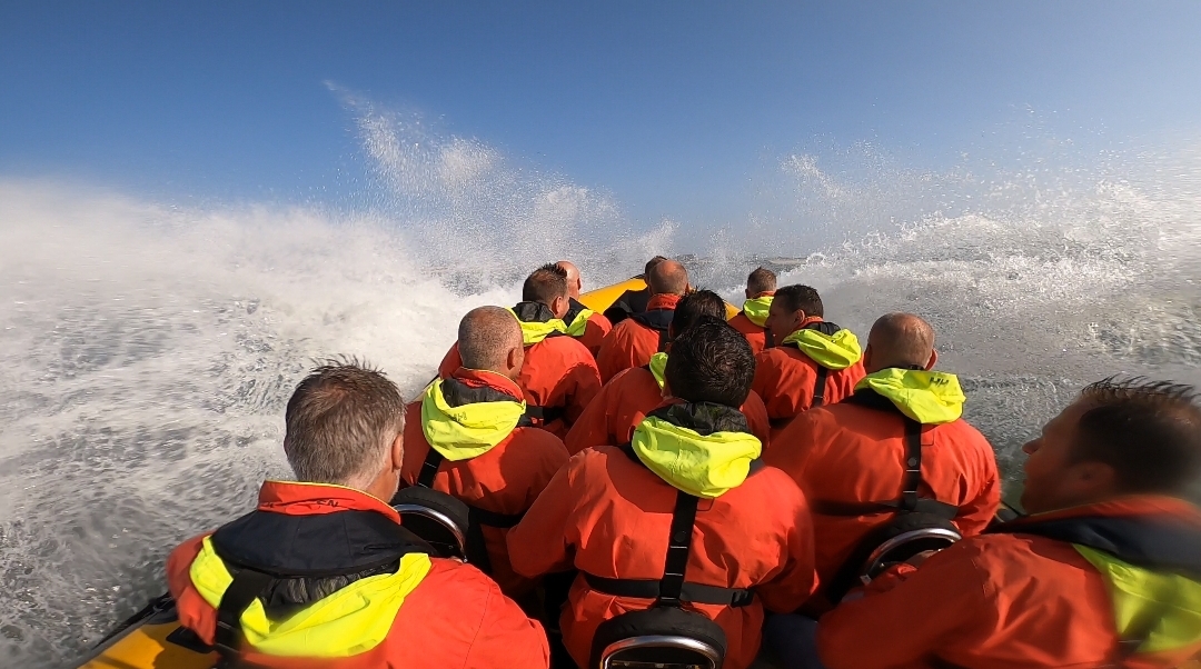 rib-powerboat varen groepen Scheveningen